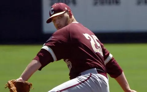 Cougars Down Hofstra To Win Series, Secure Bye