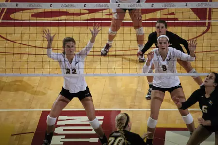 Volleyball Comes From Behind, Downs Towson in Five