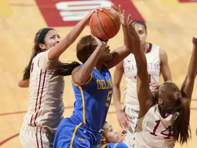 Women?s Hoops Stuns Delaware at TD Arena, 55-49