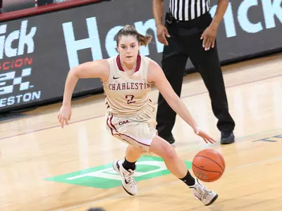 Women?s Hoops Edged by Elon, 75-71