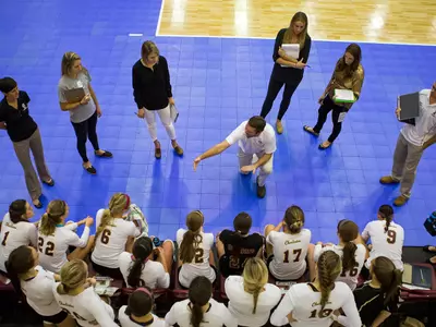 Volleyball Welcomes Four New Signees Ahead of 2015 Season
