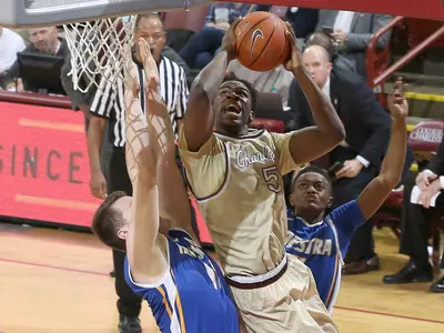 Elon Escapes Charleston With 65-64 Decision