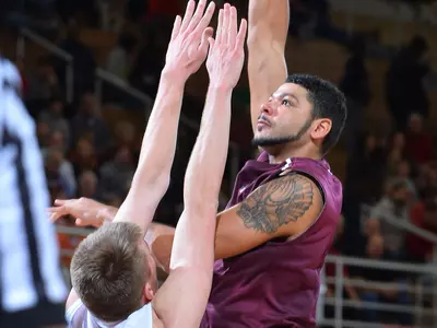 Cougars Claim First-Ever CAA Road Win at Towson, 40-37