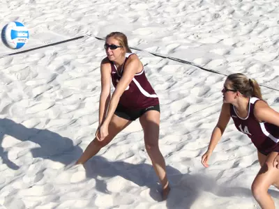 Beach Volleyball Drops Jacksonville State, 5-0