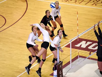 Cougars Sweep Davidson To Close Out Demon Deacon Classic