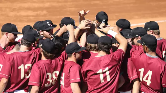 Huddle-UNCW