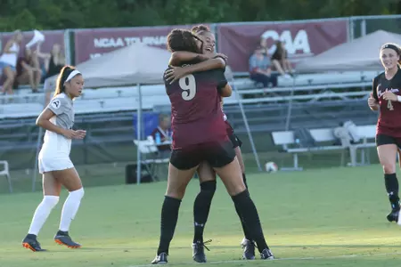 Alyssa Beck, Laura Ortega