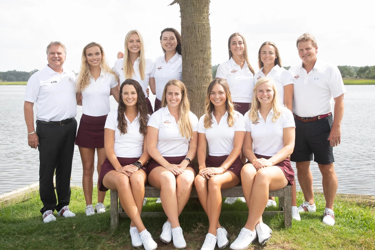 21-22 Women's Golf Team Picture