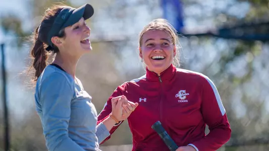 WTen Maja and Lizzie