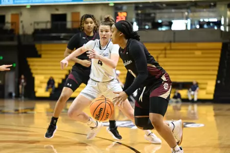 Game 4 - Charleston vs Monmouth