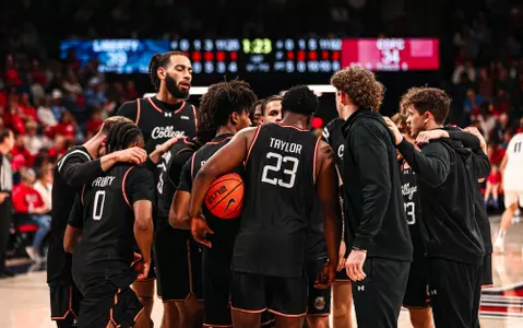 Men's Basketball Huddle