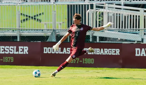 Marten Brink kicks from the goal