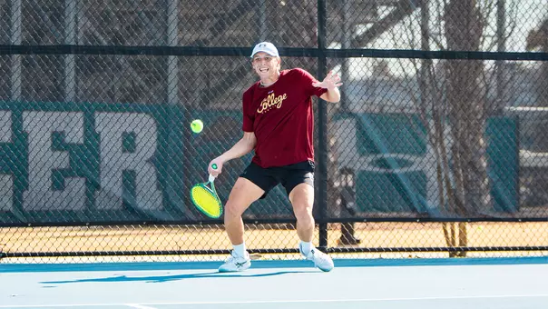 Leon Harder returns serve