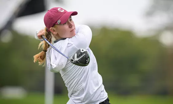 carys Fennessy swings the golf club