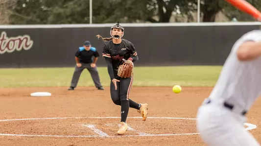 Kendall Thackston pitching