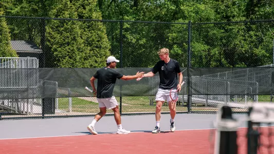 Eddie Vo/Jakub Solarski celebrate win