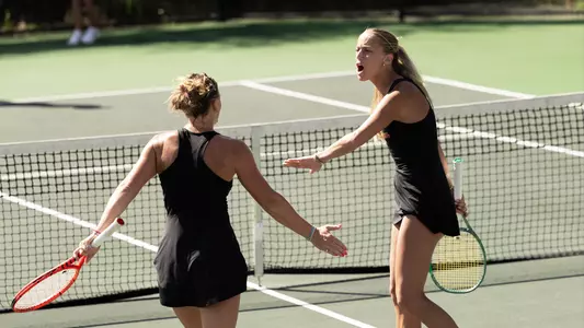 Francesca Salvato/Sia Cariov celebrate win