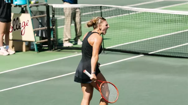 Sia Cariov celebrates win