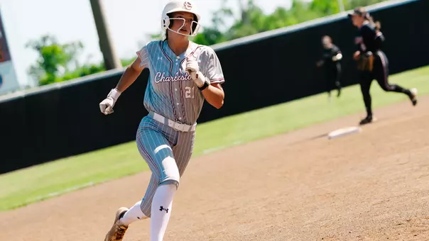 Leela Langston running bases