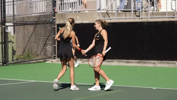 Sia Cariov and Francesca Salvato celebrate point