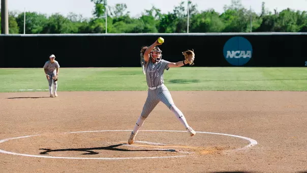 Ryley Kutter pitching