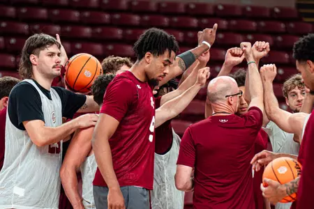Men's Basketball Huddle