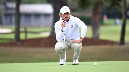 Johan Bredenkamp looking at a putt.