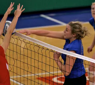 Volleyball Sweeps Aces, Now 6-0 in MVC