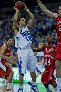 Men's Basketball Hosts Saint Joseph's Sunday