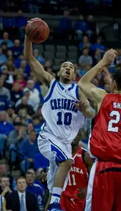 Men's Basketball Drops First Game of the Season at No. 21 Xavier