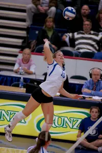 Volleyball Hosts Drake Friday on Senior Night