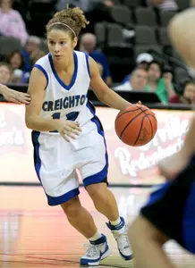 Bluejays Fly Past Pioneers, 68-64, in Women's Basketball