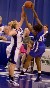 Herring's Heroics Not Enough as Nebraska Tops Women's Basketball 72-67