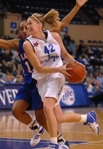 Sycamores Topple Bluejays 89-62 in Women's Basketball
