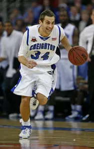 Basketball Beats Calgary, Improves To 2-0 On Exhibition Tour