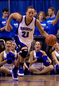 Women's Basketball Hosts UC Davis and Colorado State