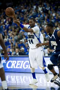 Woodfox Scores 29 As Men's Hoops Silences St. Joe's, 69-58