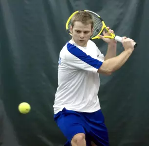 Tennis Teams Finish Weekend 1-2