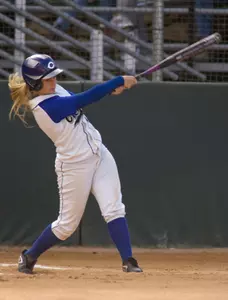 Softball Smashes SDSU in Doubleheader Sweep