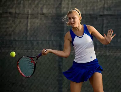 Men's and Women's Tennis Sweep Nebraska Wesleyan, 7-0, 7-0