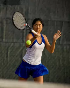 Women's Tennis Wins Eighth Straight, Downs UMKC 5-2