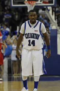 Men's Basketball Downs George Mason 76-63 For Eighth Straight Win