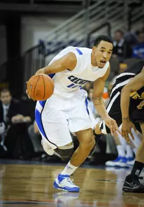 Quick Starts To Each Half Lead MBB Past UALR, 80-65