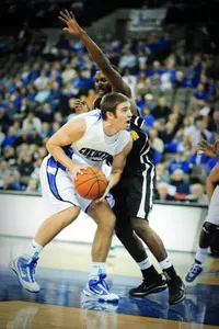 Men's Basketball Falls at No. 21 Dayton, 90-80