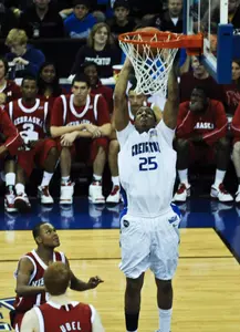 Panthers Clinch Outright MVC Basketball Title With 70-52 Win Over Jays