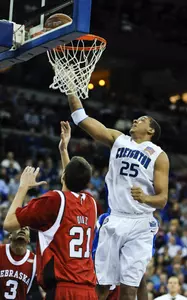 Men's Basketball Tops Fairfield, Heads To Missouri State For Semi's Next