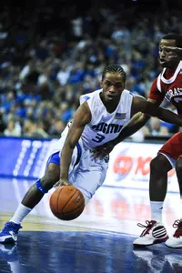 Men's Basketball Rambles Past Loyola Chicago, 78-58