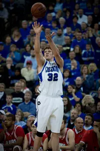 Men's Basketball Opens Exhibition Season With 94-69 Romp Over MWSU