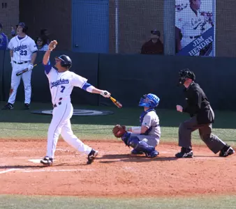 Baseball Walks Off With 6-5 Win At Sam Houston State