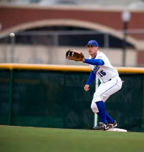 Baseball's Ruf & Cafaro Earn Rawlings Gold Glove Awards